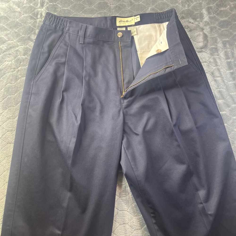 Eddie Bauer Pleated Chino Pants Mens 36 Navy Blue Cotton Relaxed 107-384-179